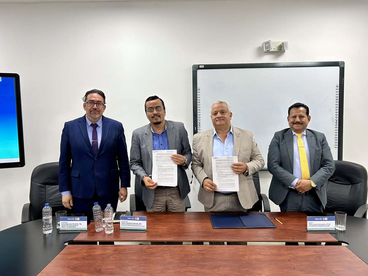 ManabiCce's tweet photo. 🤝 La Universidad Laica Eloy Alfaro de Manabí y la Casa de la Cultura Ecuatoriana, Núcleo de Manabí, firmaron un convenio académico para fortalecer la formación, la investigación y la difusión cultural en la provincia. https://t.co/sS3SETBowA