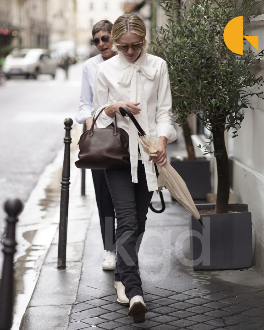 BackgridUS's tweet image. #EllenDeGeneres and #PortiaDeRossi were spotted enjoying a cozy lunch in Paris today, showing that a little rain doesn’t get in the way of a good time.

📷: Vendetta dailly / @backgrid_usa  

For licensing inquiries, please email us at usasales@backgrid.com

#backgrid