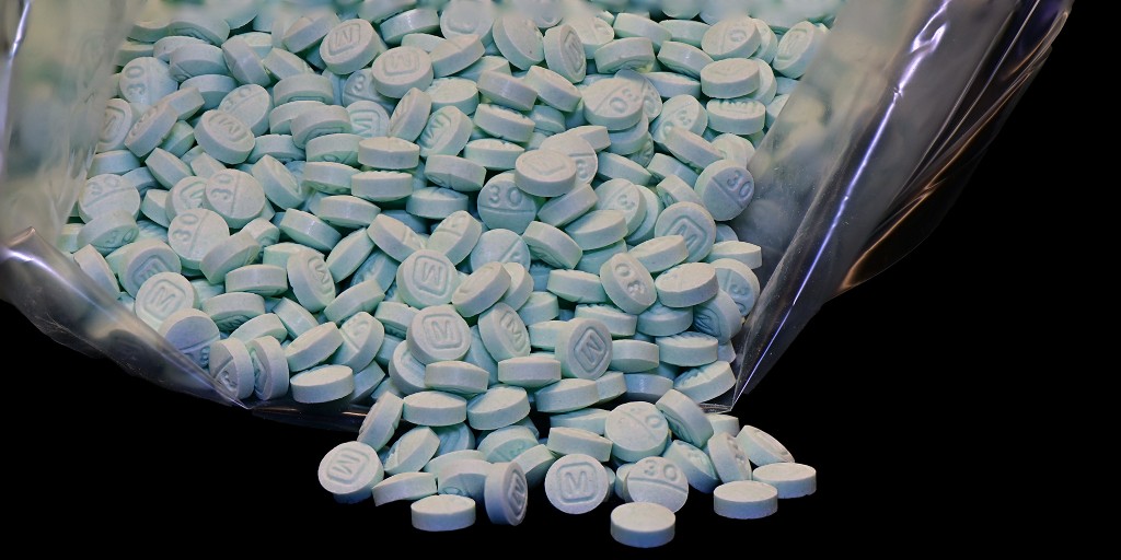 “Families should be engaging in conversations about counterfeit pills, #fentanyl &amp; social media threats more than just once a year.” - #DEA Omaha Division Acting Special Agent in Charge Rafael Mattei 

Read more: 👉dea.gov/press-releases…