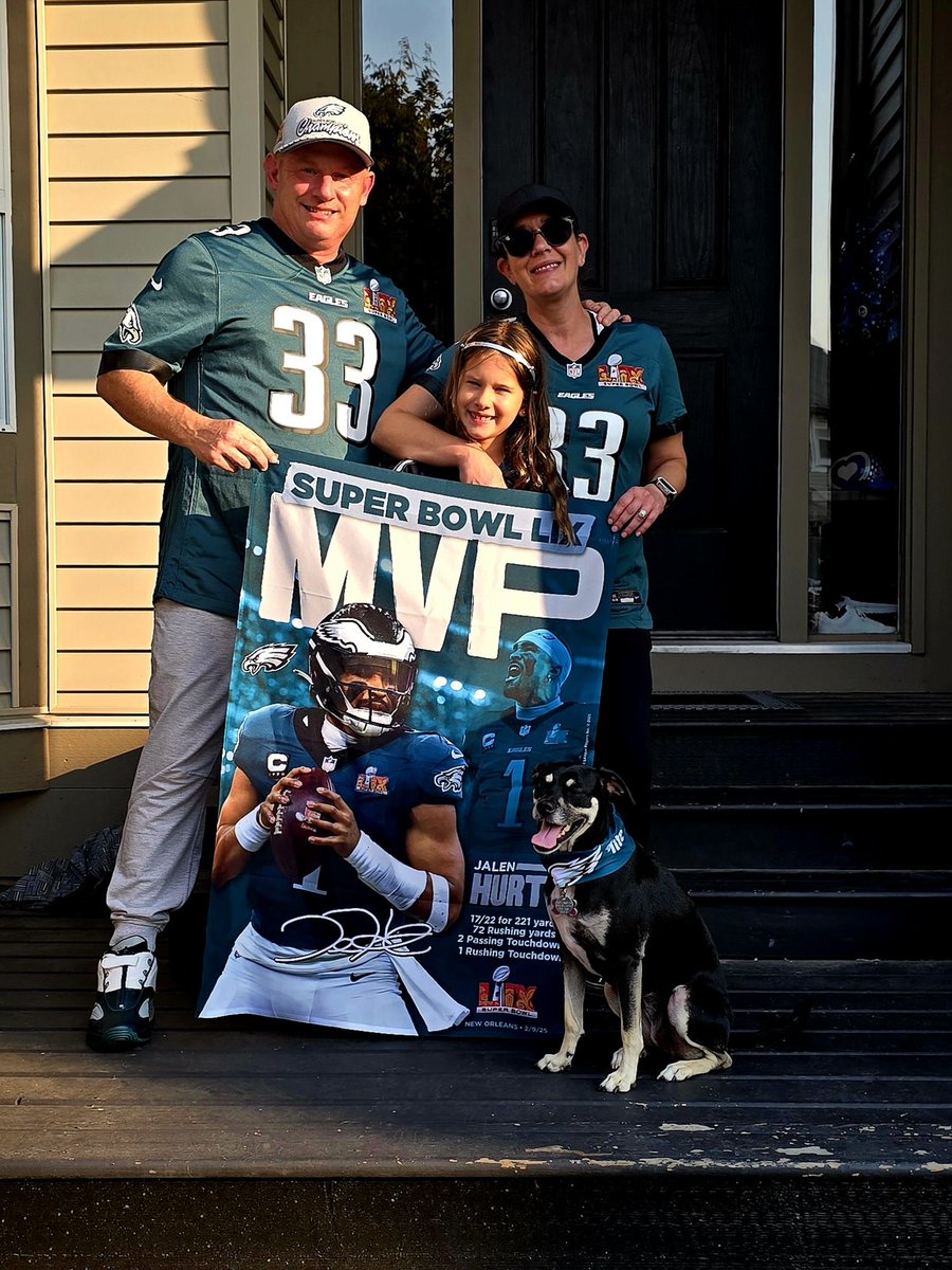 Tick tock...LFG🏆🦅🏆🦅
Go Birds!!!

<a href="/Eagles/">Philadelphia Eagles</a> 
<a href="/AATBirds/">All About The Birds</a> 
<a href="/BrianDawkins/">Brian Dawkins</a> 
@cdejean23