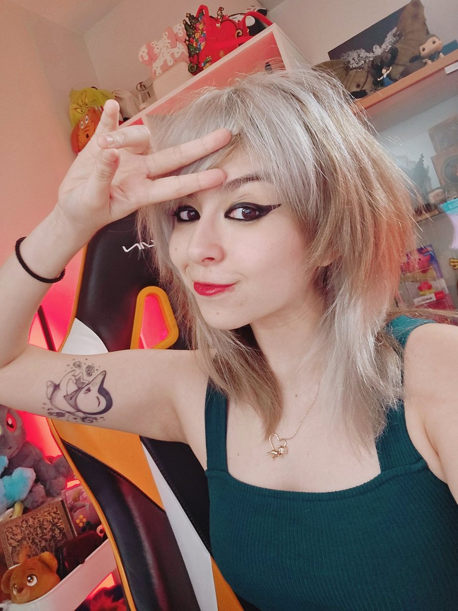 APOCO SI MUCHO SILKSONG 

Vamos a jugar el fenómeno viral que he esperado por siglos owo/ por la moradita