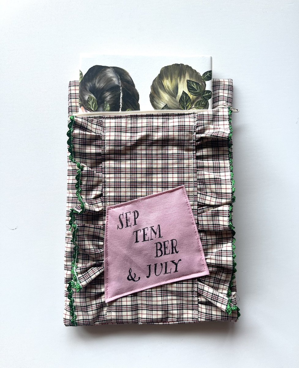 九月と七月の姉妹　ブックポーチ　NineStories ナインストーリーズ 𝐍𝐈𝐍𝐄 𝐒𝐓𝐎𝐑𝐈𝐄𝐒 📚 × 映画『#九月と七月と姉妹