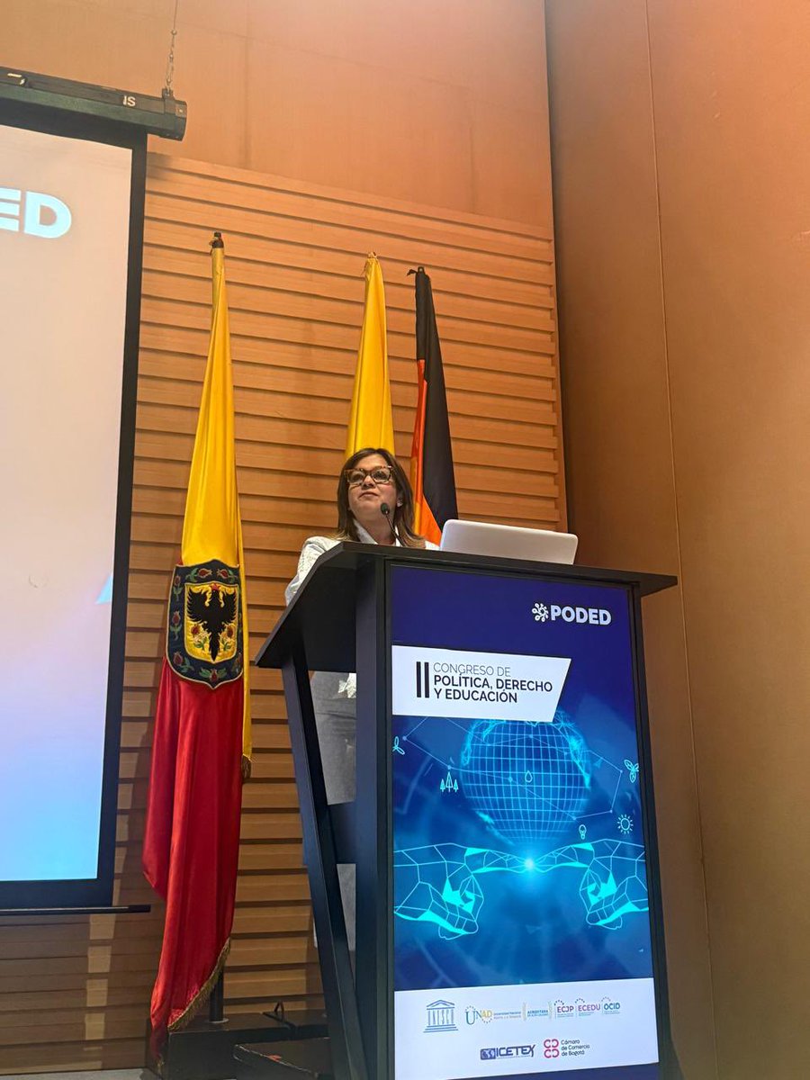 El sistema chino utiliza el mismo símbolo para expresar crisis y oportunidad. Muchos países en el mundo han encontrado  en la educación la vía para la transformación. Colombia la crisis es una oportunidad