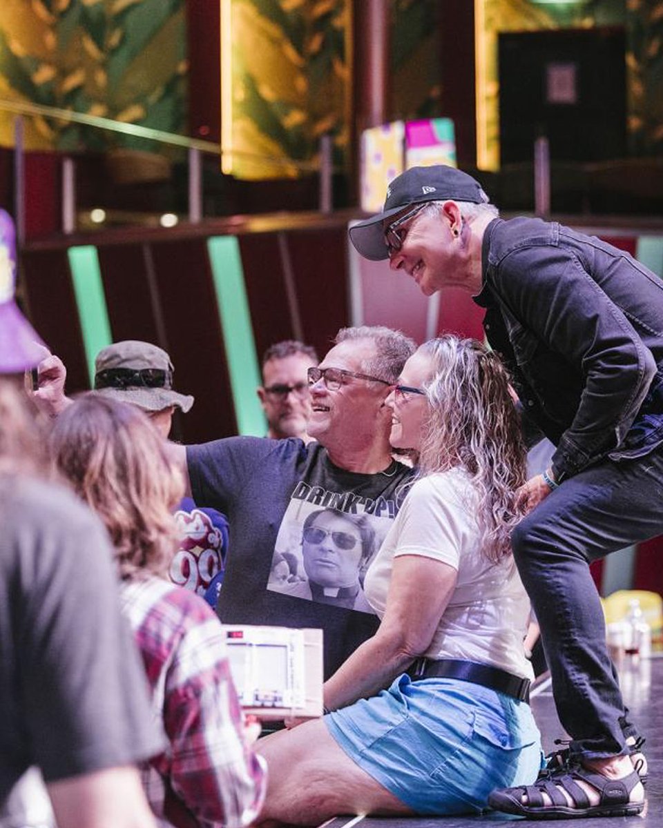 Say "cheese!" and get ready to get up close and personal with some of your favorite #90s icons. Experience moments like these when you set sail with us. #OnlyOnThe90sCruise