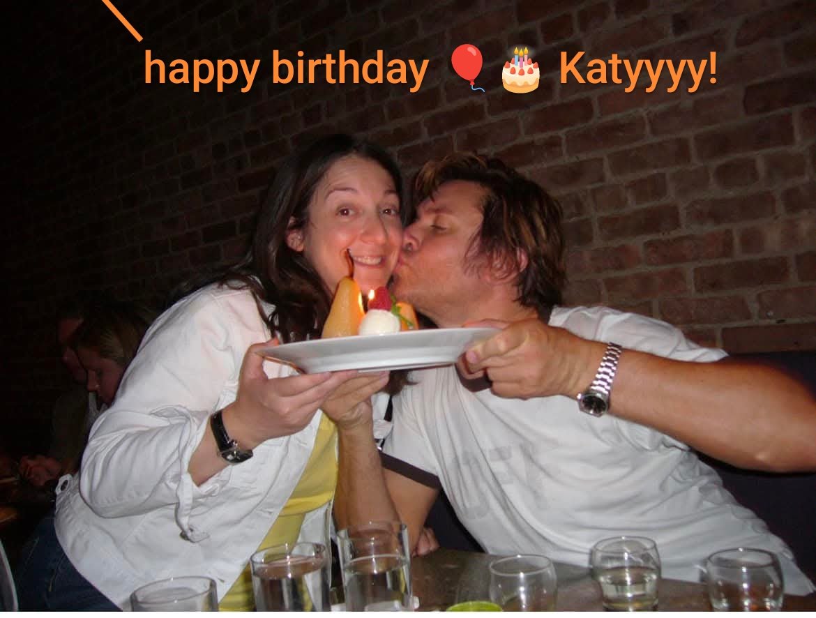 faby72DD's tweet photo. @clever_katy Extraordinary b day Katy!!! Whoosh! Hugs from Rome 🇮🇹 https://t.co/WwrXfwVxo1