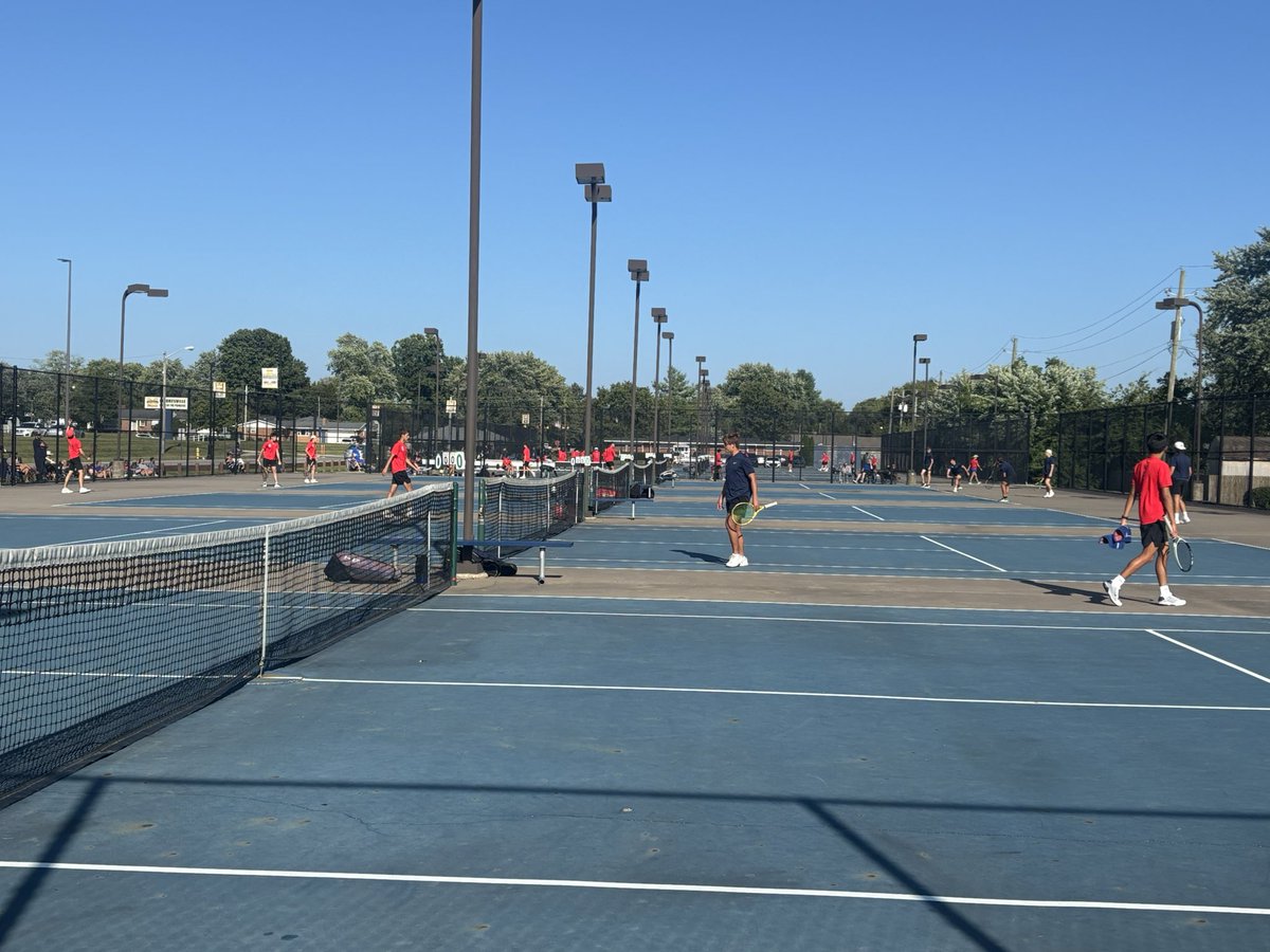 Great night for tennis! Pioneers are taking on the Quakers. <a href="/WesUpton/">Mr.Upton</a> <a href="/zlove_edu/">Zack Love</a> <a href="/bechtold_mrs/">Erin Bechtold</a>