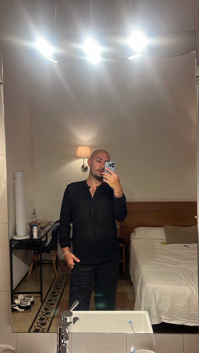 MagnoliaPolaris's tweet image. Night out