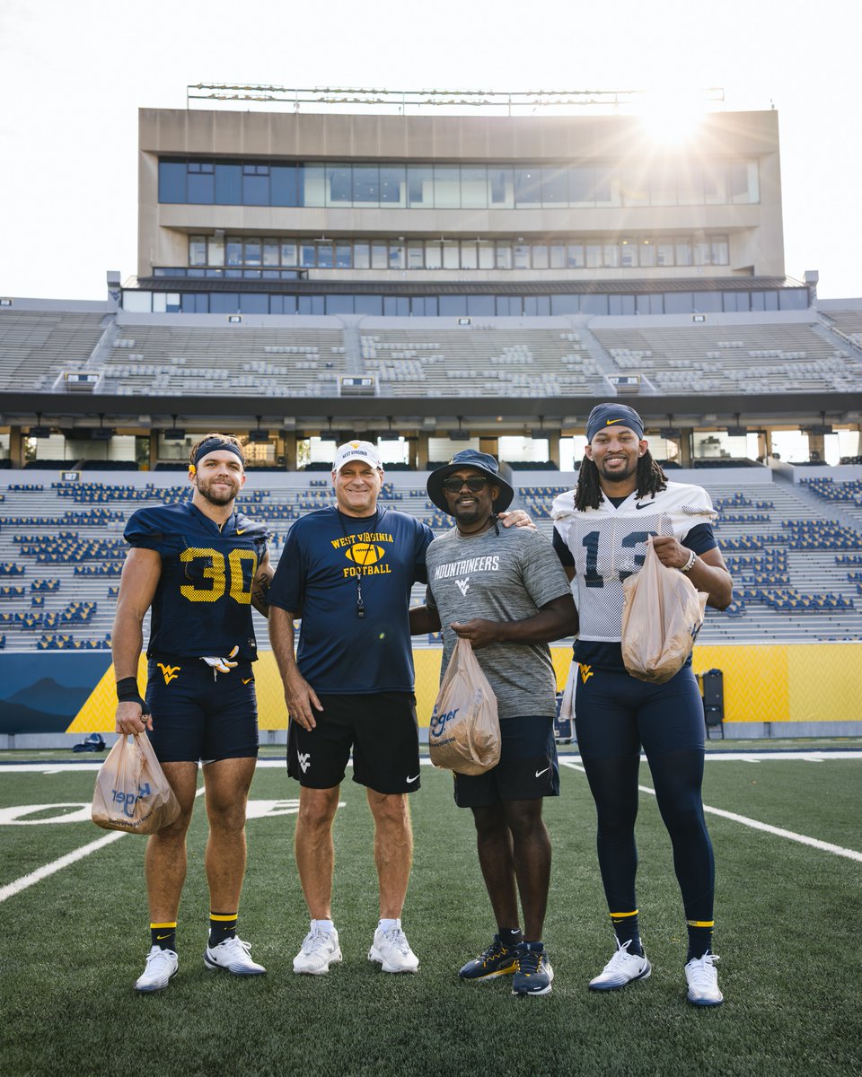 West Virginia Football (@wvufootball) on Twitter photo This weekโs Nacho Dip Award Winnersโผ๏ธ
<a href="/cjwilson_18/">Chase Wilson</a>
<a href="/CoachGF628/">Gabe Franklin</a>
<a href="/_Jmoney13_/">Jaylen (Jmoney) Henderson</a> This weekโs Nacho Dip Award Winnersโผ๏ธ
<a href="/cjwilson_18/">Chase Wilson</a>
<a href="/CoachGF628/">Gabe Franklin</a>
<a href="/_Jmoney13_/">Jaylen (Jmoney) Henderson</a>