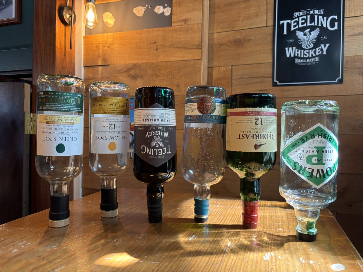 Bottle Kills taste so so good <a href="/MossLaneDublin/">MossLaneDublin</a> with these beauts ☘️🥃
#spotwhiskey 🥃☘️
<a href="/TeelingWhiskey/">Teeling Whiskey</a> ☘️🥃
<a href="/RedbreastUS/">Redbreast Whiskey</a> 🥃☘️
@PowersWhiskey ☘️🥃