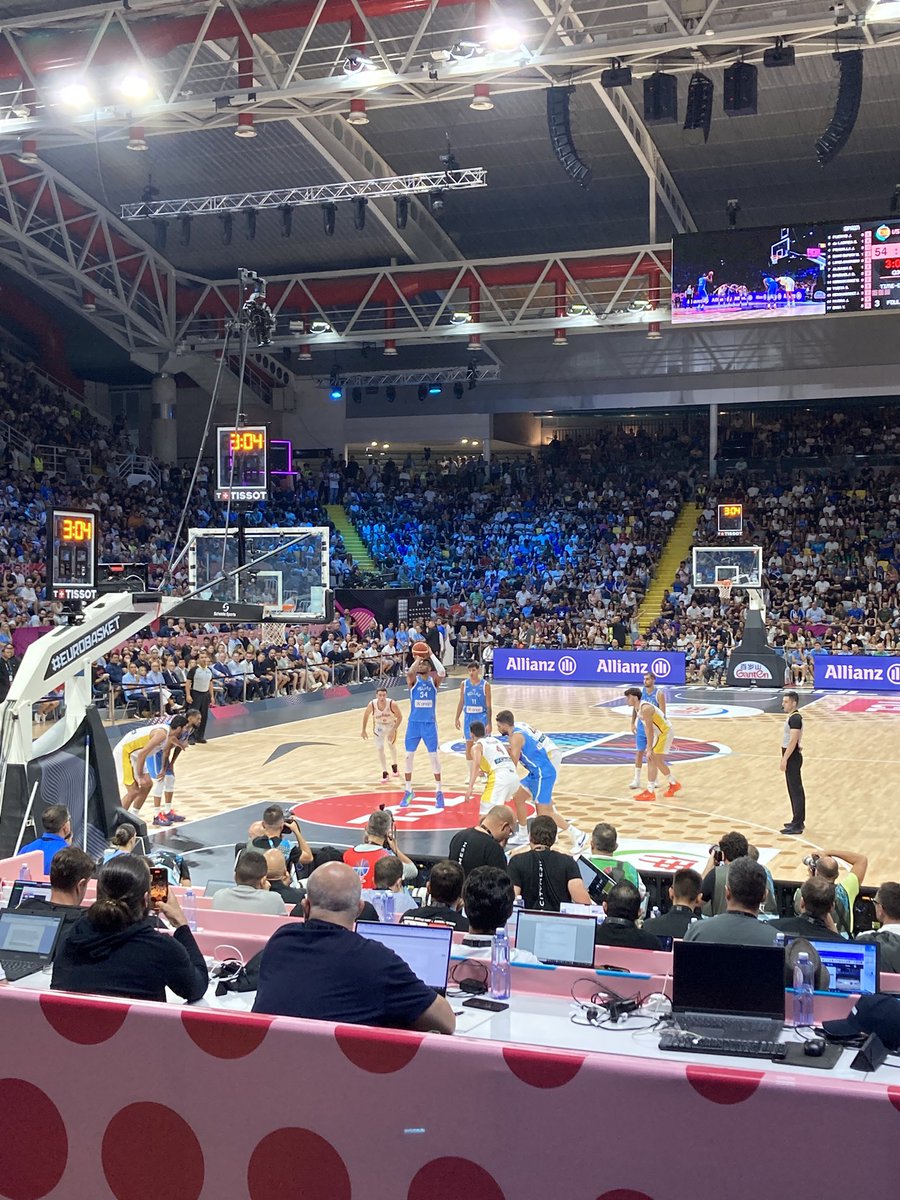 Oli Hoyle tweet media