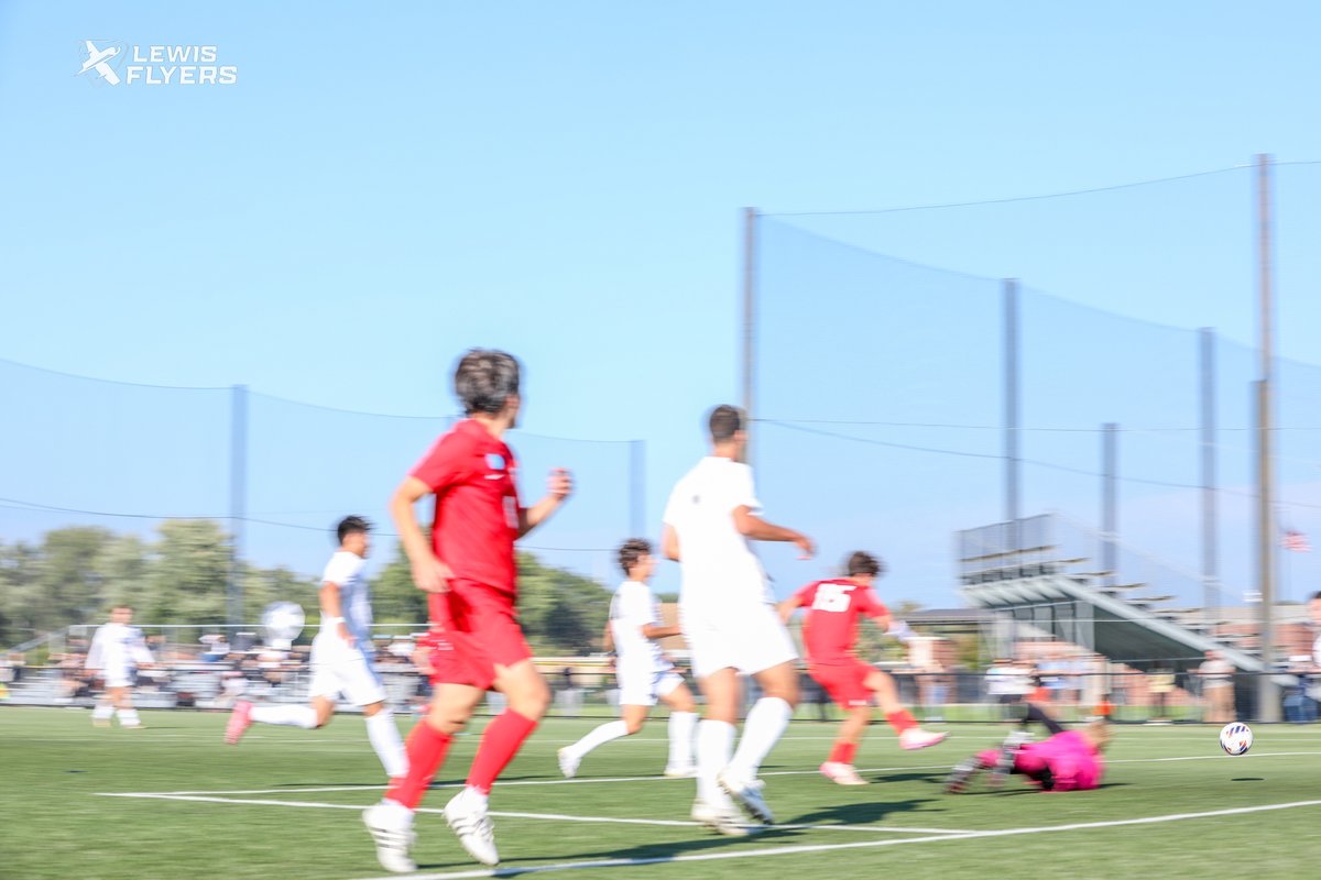 JADEN JAIME WITH THE REBOUND TO GIVE LEWIS THE 1-0 LEAD AT HALF.

 #FlyAsOne