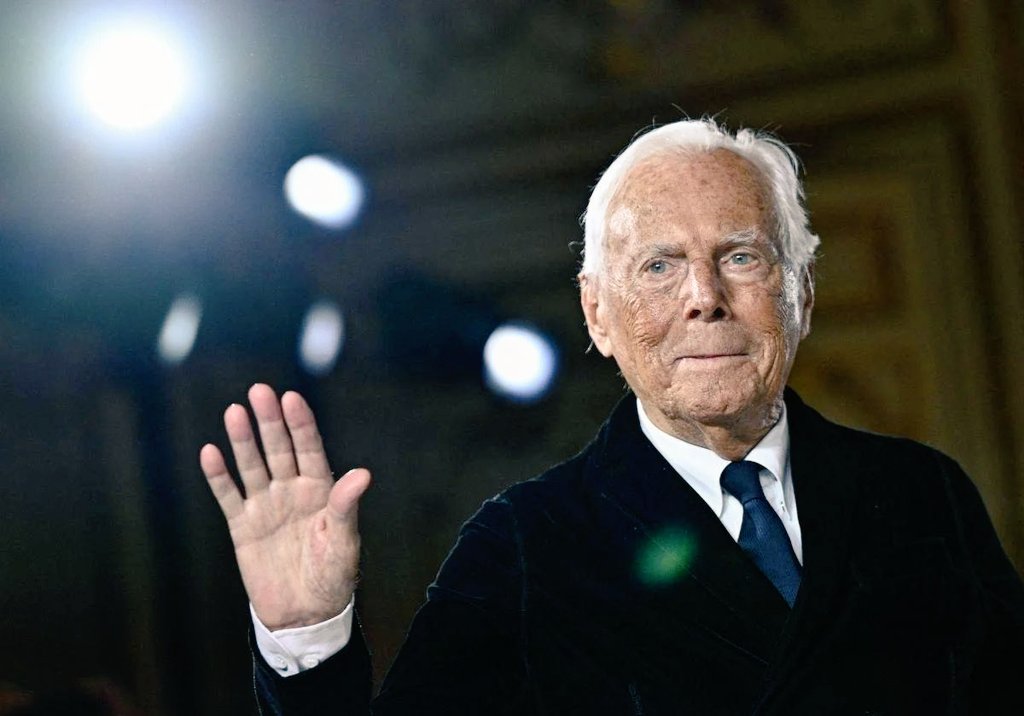 infomuerte's tweet photo. DEP Giorgio Armank
Diseñador de moda italiano 
91 años
#infomuerte https://t.co/Q2r3M6H88A