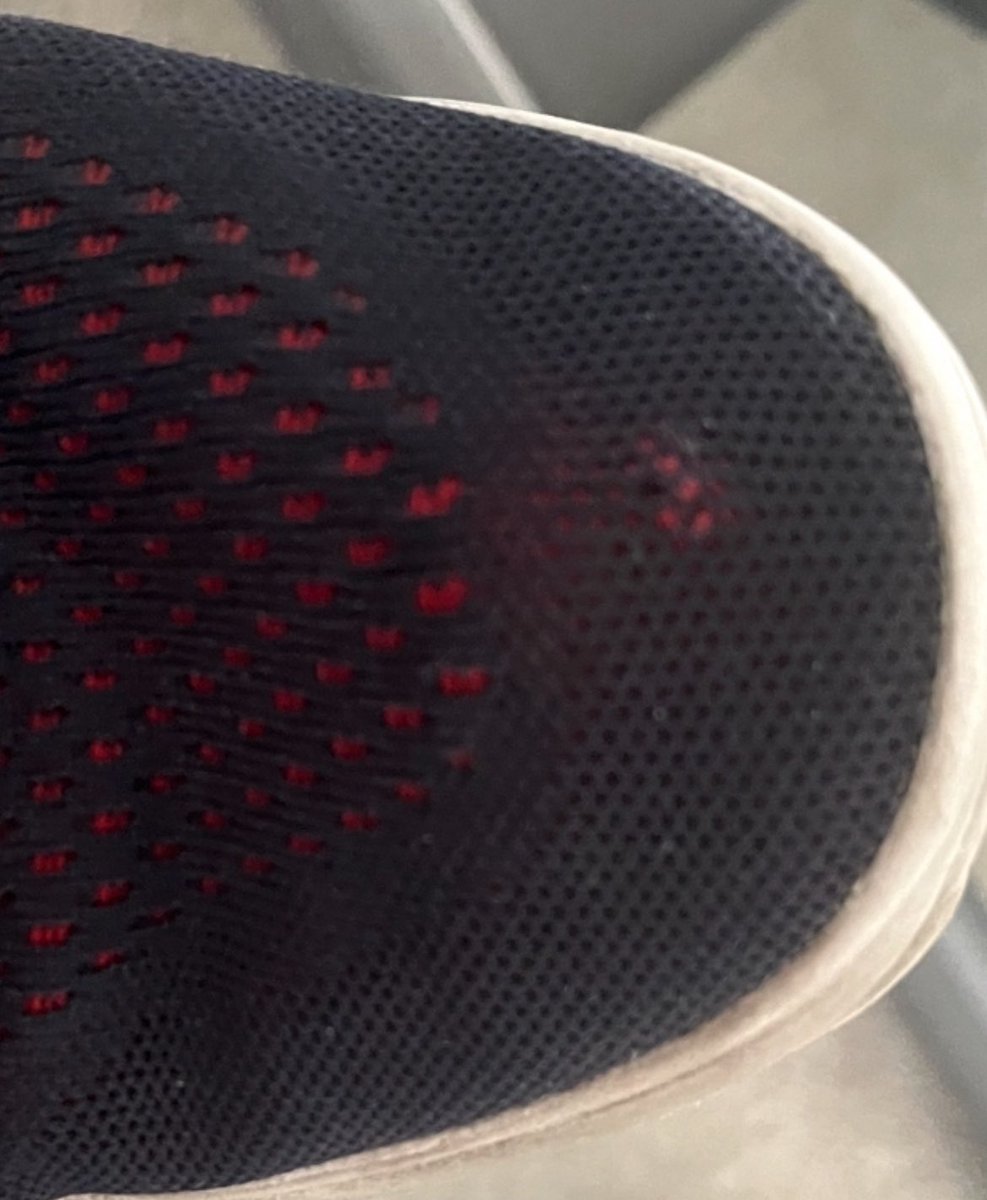 bionic1979's tweet image. Pls everyone retweet how poor @Geox customer service is .Shocking for a brand who claims quality and great customer service. I have contacted them via email and I went back to the shop but nobody was willing to help