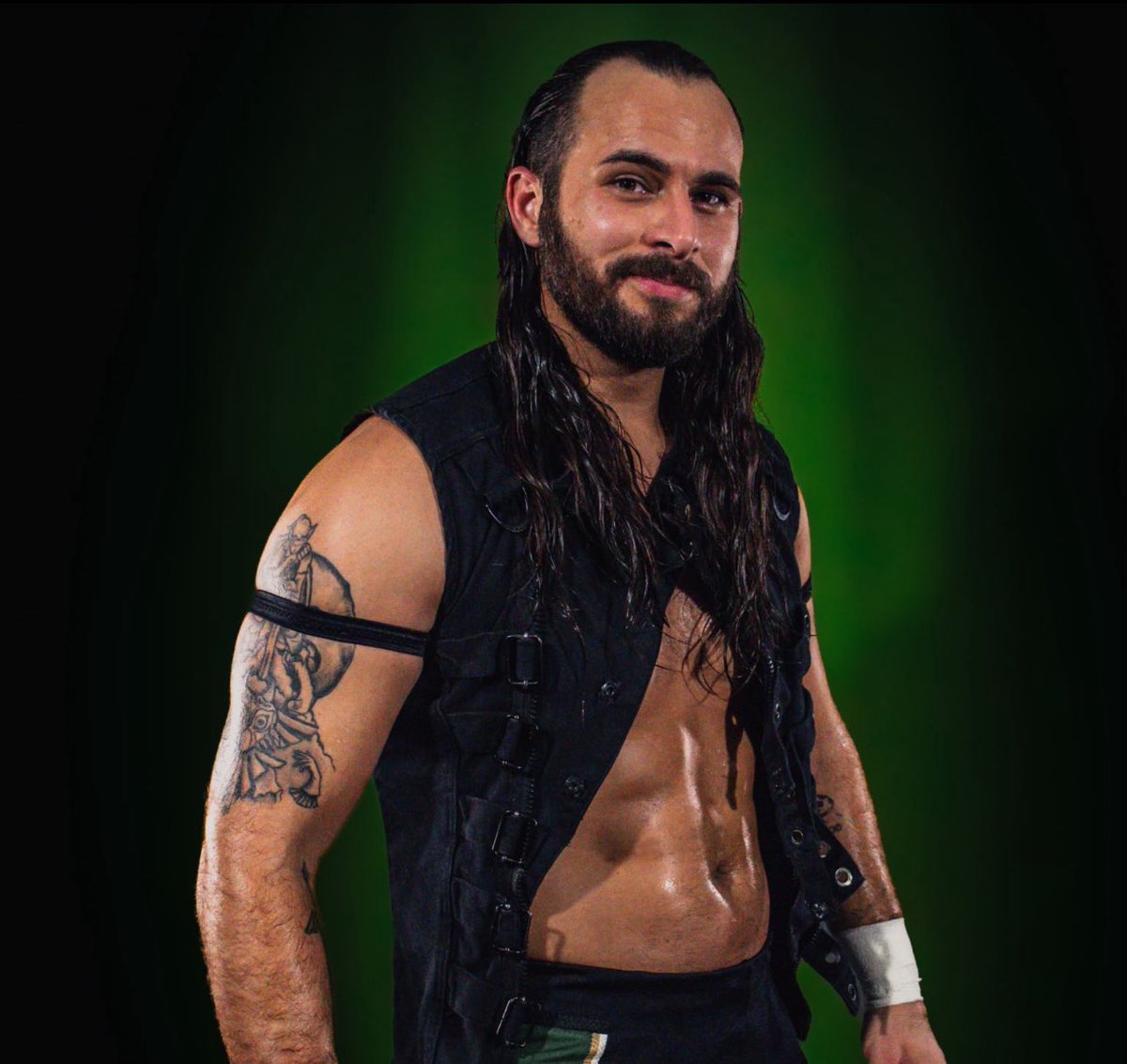 We’re LIVE at 6:45 PM EST with a stacked episode!

👊 <a href="/CEWSavannah/">Coastal Empire Wrestling</a>’s Dax Anthony joins us to respond to <a href="/realBryceCannon/">Bryce Cannon</a> ’s words from earlier this week ahead of their brutal 3 Stages of Hell Match.
🔥 Plus: full #AEWDynamite recap!

#WrestlingJunkies #CEW #AEW