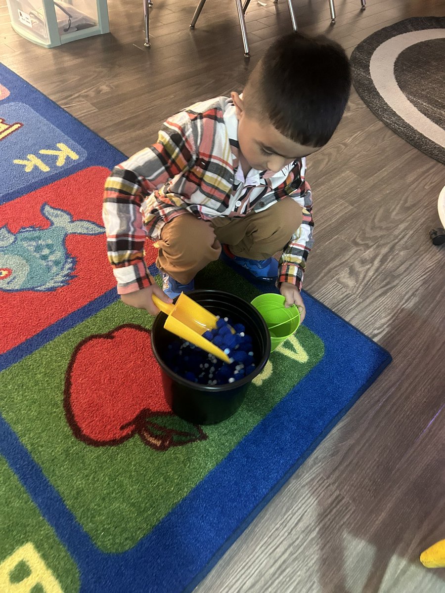 Kindergarten got to participate in “Jack and Jill’s Water Pail Challenge” as a way to end our nursery rhyme unit. Lots of smiles and giggles as they reenacted one of their favorite nursery rhymes read 💧🪣 <a href="/ForestLnAcademy/">Forest Lane Academy</a> #RISDDreamBig