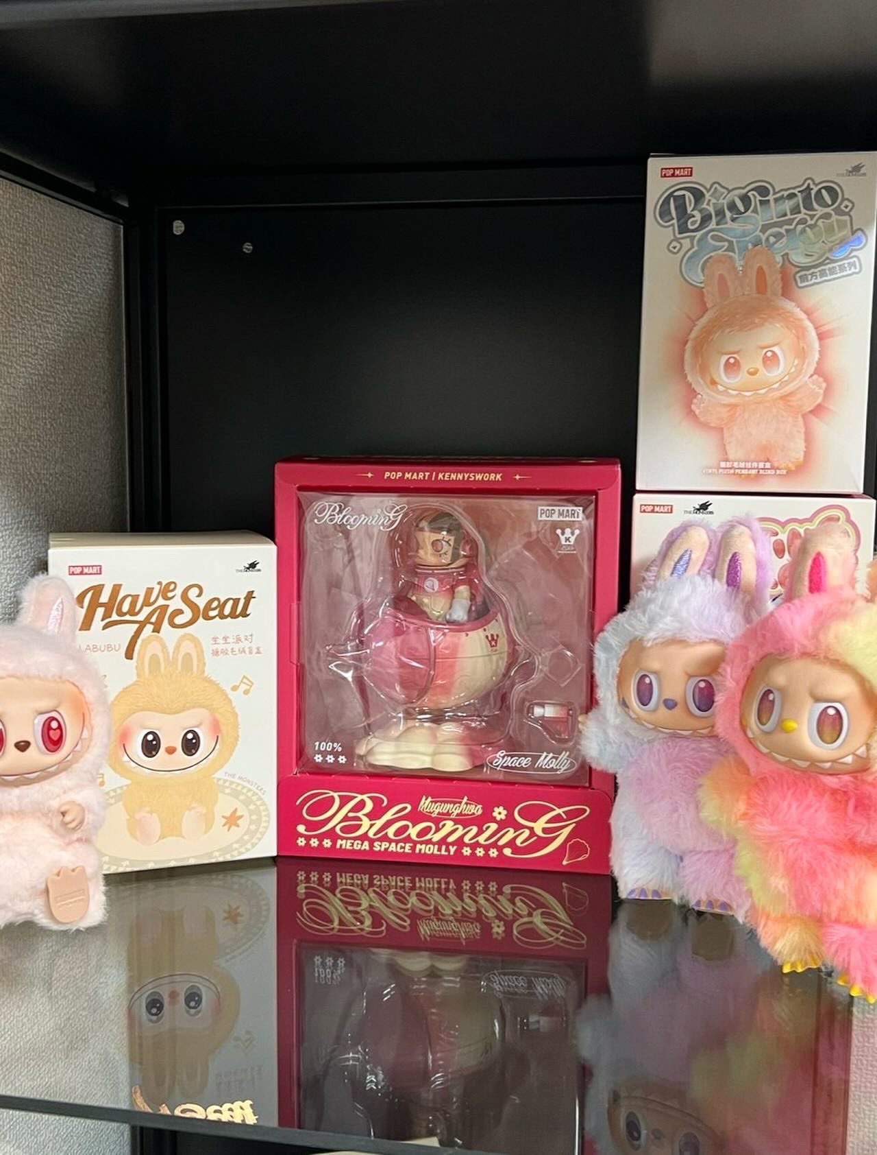 イニシャルラブブ　【F】 ラブブ Labubu ぬいぐるみペンダント アルファベット イニシャル