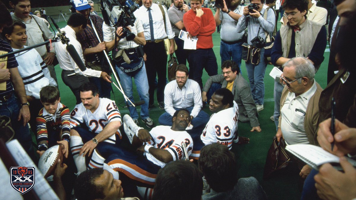 Celebrating 40 years of the '85 Bears at Monday's game 🏆