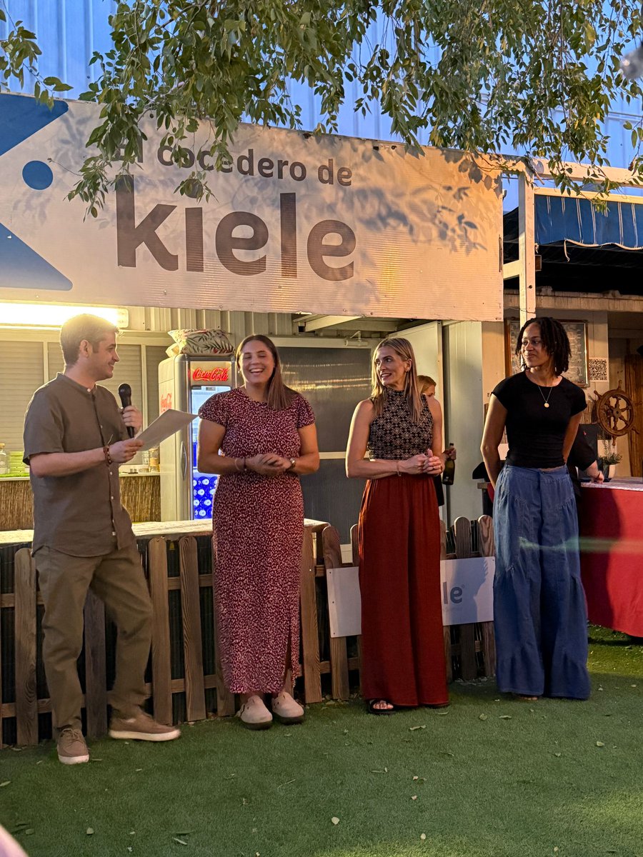 Otra temporada más, me ha tocado presentar la nueva plantilla del <a href="/voleykiele/">CV KIELE Socuéllamos</a>.

Ojalá y podamos (estoy seguro) de disfrutar de una gran temporada 

#VamosKiele