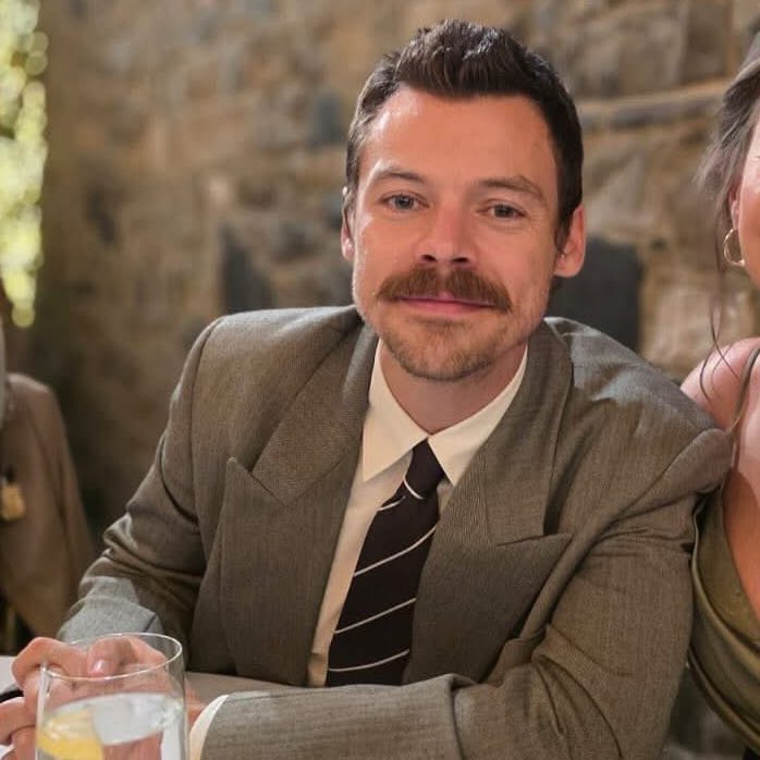 Harry Styles has gone full method actor in his role as Guillermo Rauch for the new Vercel biopic (“Triangle; Zeit Journey”).