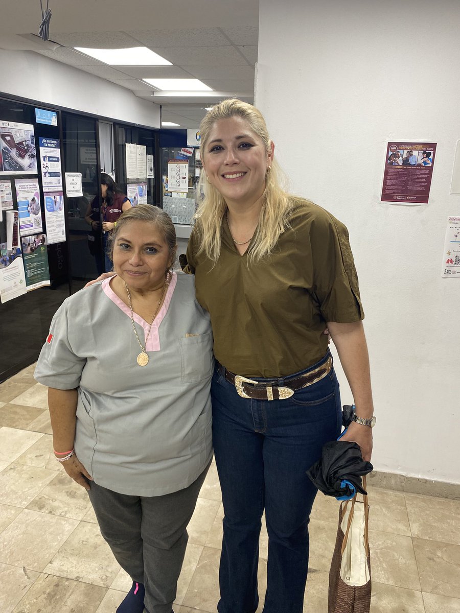 ZaaElviz's tweet photo. El Hospital Regional Elvia Carrillo Puerto del ISSSTE  recibió la visita de la Senadora @veronicacamino por el bienestar del Hospital y la derechohabiencia. Bienvenida. https://t.co/WOiiR31MJO