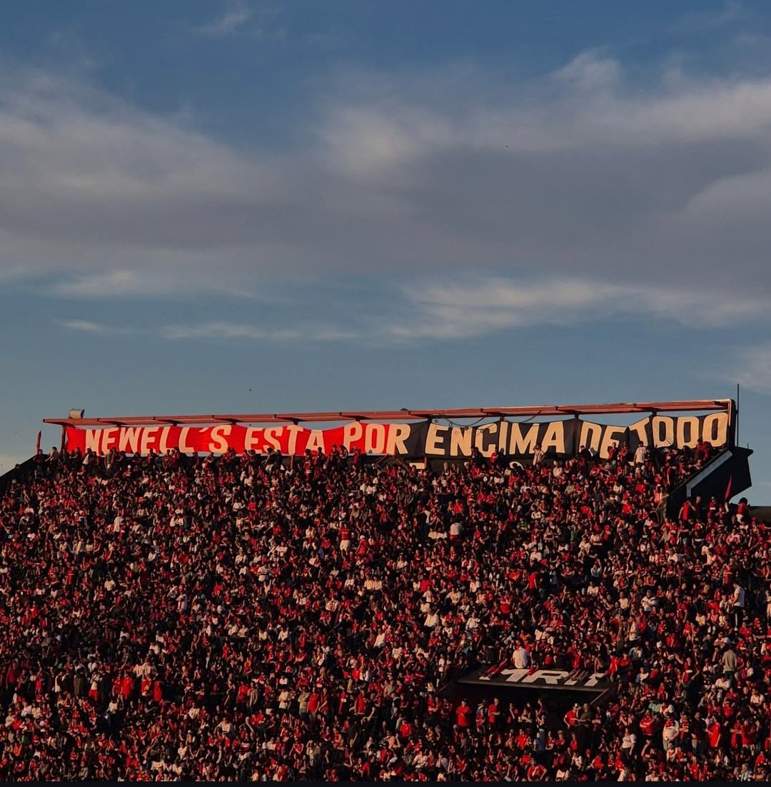 d10s_leproso's tweet photo. Todo lo demás no es nada. https://t.co/G0kEaZ6TLG