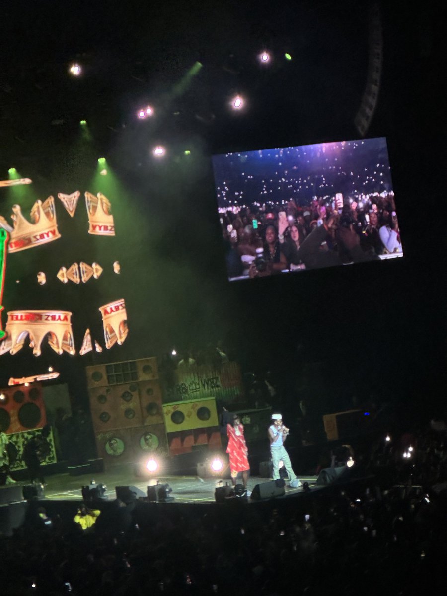 rebeccamariaxo's tweet photo. VYBZ KARTEL you owe me nothing. He really brought out Wizkid too 😩🤏. 10/10 production. The mic was ON. Wish there was more og songs but a time was had! https://t.co/Pdm74KAOKL