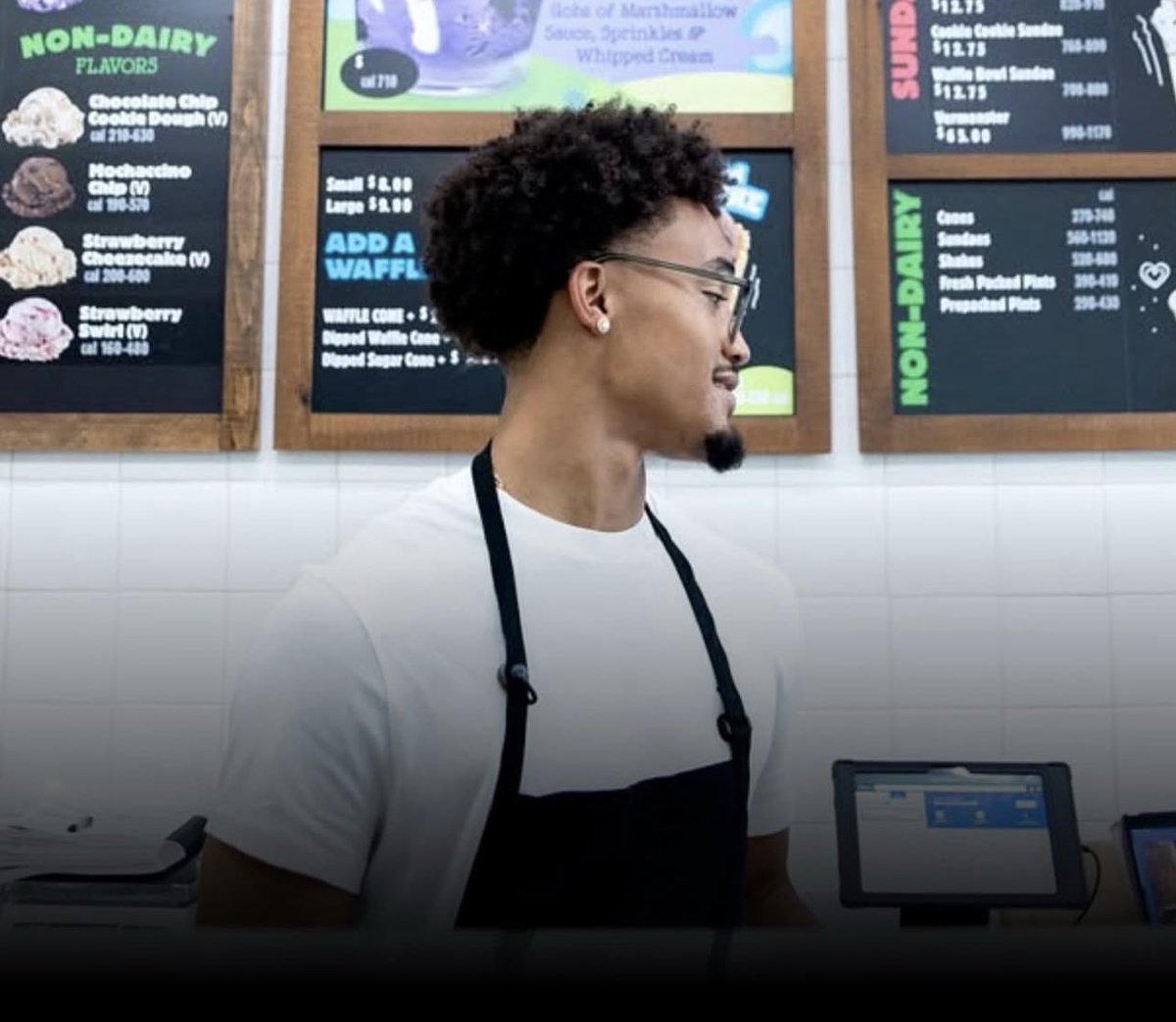 NIL_LLC's tweet photo. Huge Congrats to @UNC_Basketball Playmaker @sethtrim for securing the bag and then using it to secure his legacy. 

Seth just became the youngest ever, at 21yrs old, to own his very own @benandjerrys location. 

Now that’s taking it to the rim!
👀🏀💰

pic credit: @sethtrim https://t.co/NWuqYlJcov