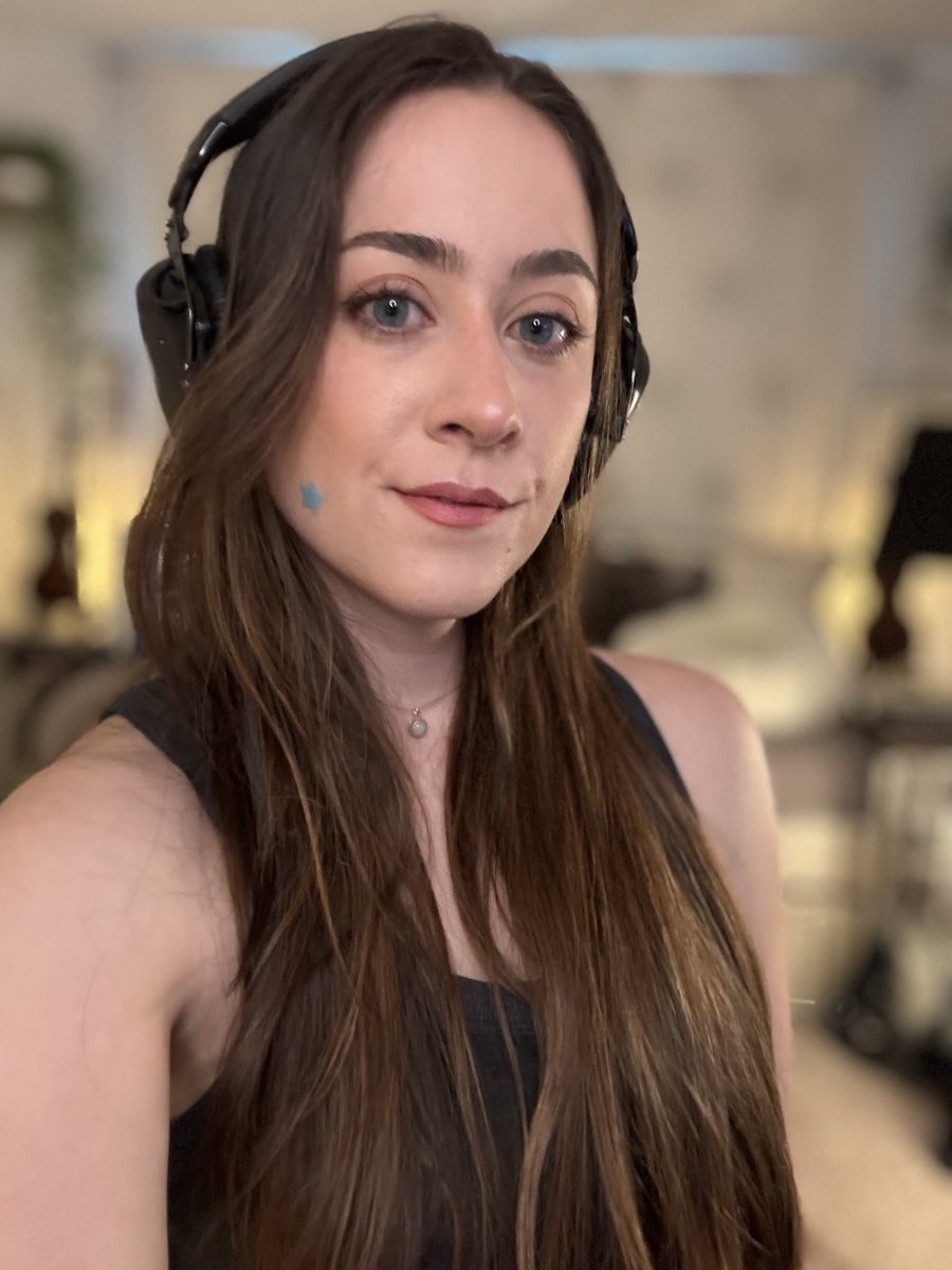 Live make music 💜 

twitch.tv/joplaysviolin

youtube.com/live/9OSn7wy5i…