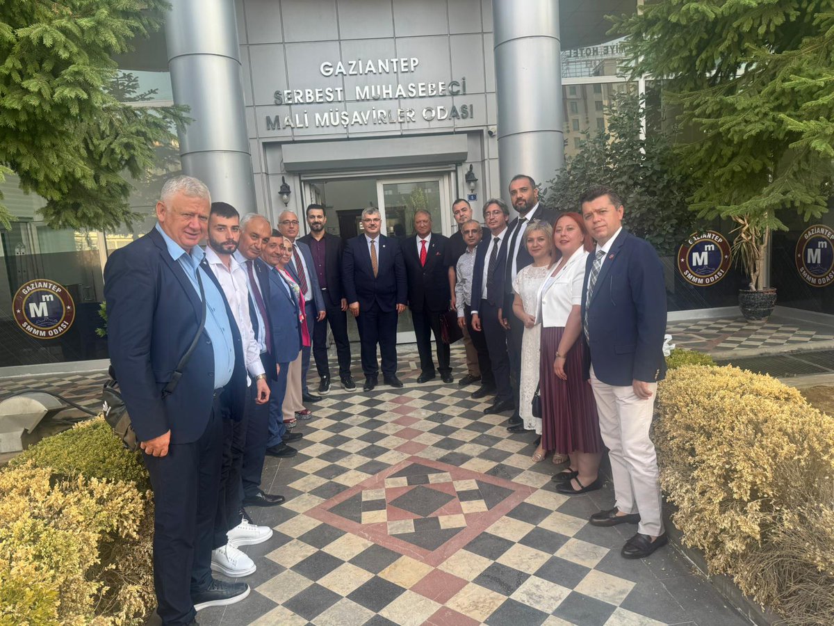Zafer Partisi Genel Merkezi Ziyaretleri Kapsamında 04.09.2025 tarihinde Gaziantep İl Başkanlığımızla birlikte Gaziantep S.M.M.M Odası Başkanı Ali İhsan Çelikbaş, Burak Kirişçi, Ali İhsan Kaya ve oda üyeleri ile ülke gündemi ve mesleki konular hakkında istişarelerde bulunduk.
