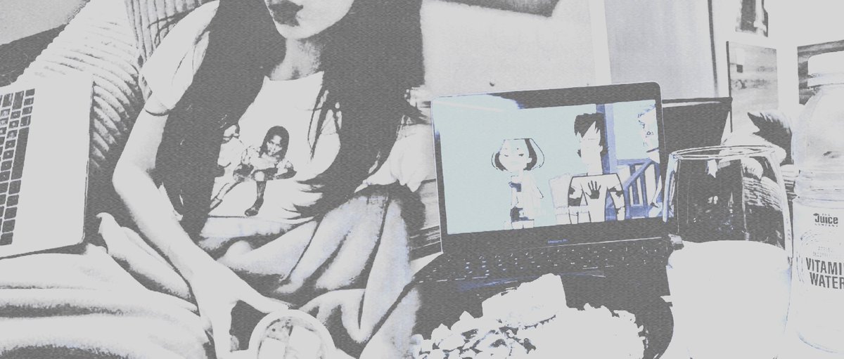 ⠀ 
⠀
günlüğümü attığım hocamla geçirmek zorunda kaldığım 15 saat süren dünyanın en travmatik acil deneyimi sonrası kendime alkol terapisi yerine, salata + total drama island terapisi uyguluyorum. ben galiba artık aklı başında biriyim. 
⠀ 
⠀