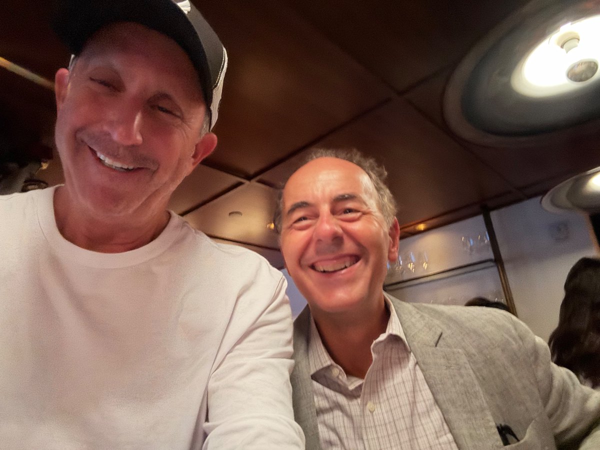 howardlindzon tweet picture