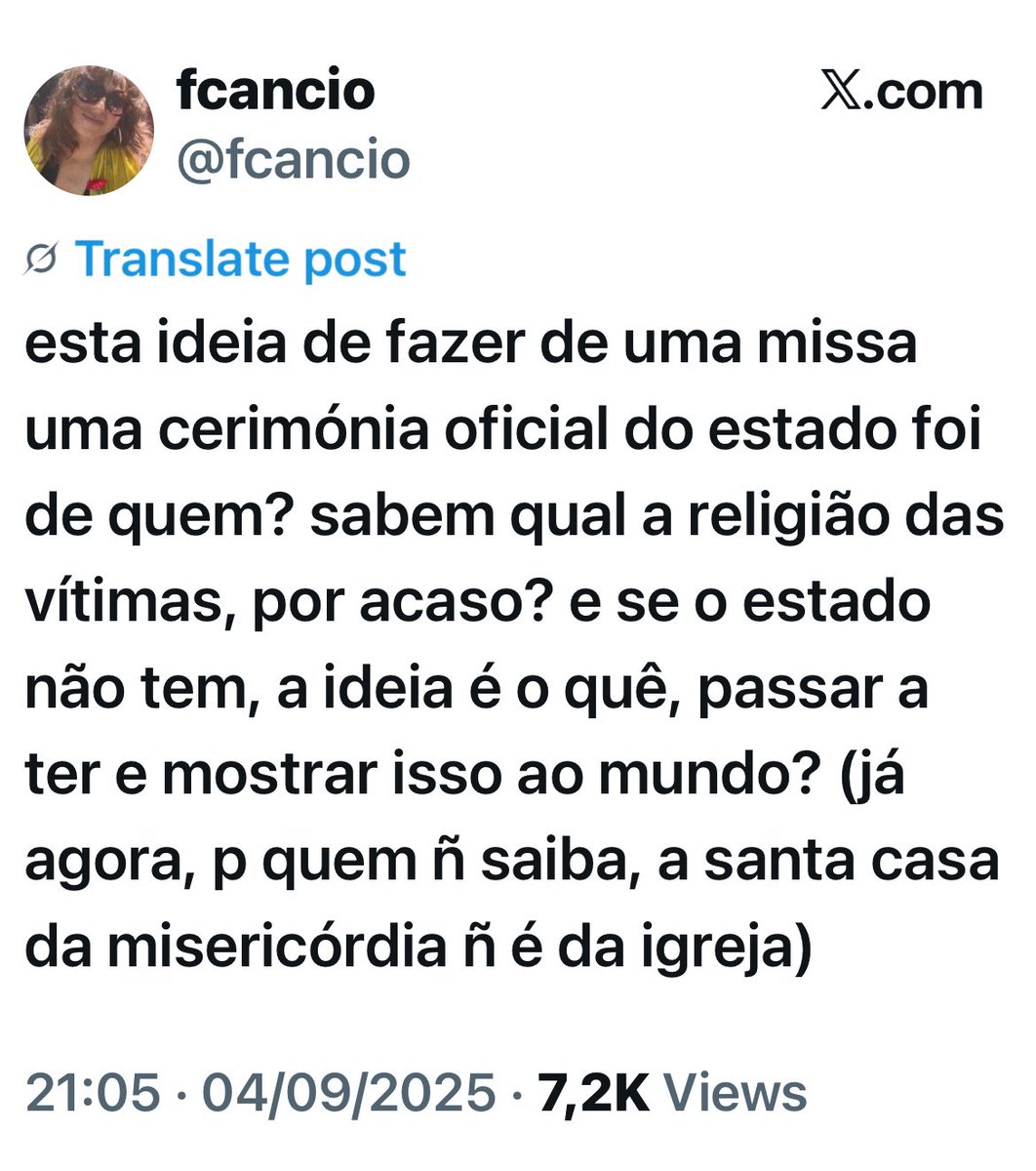 A ex-namorada do Sócrates. Sem comentários.