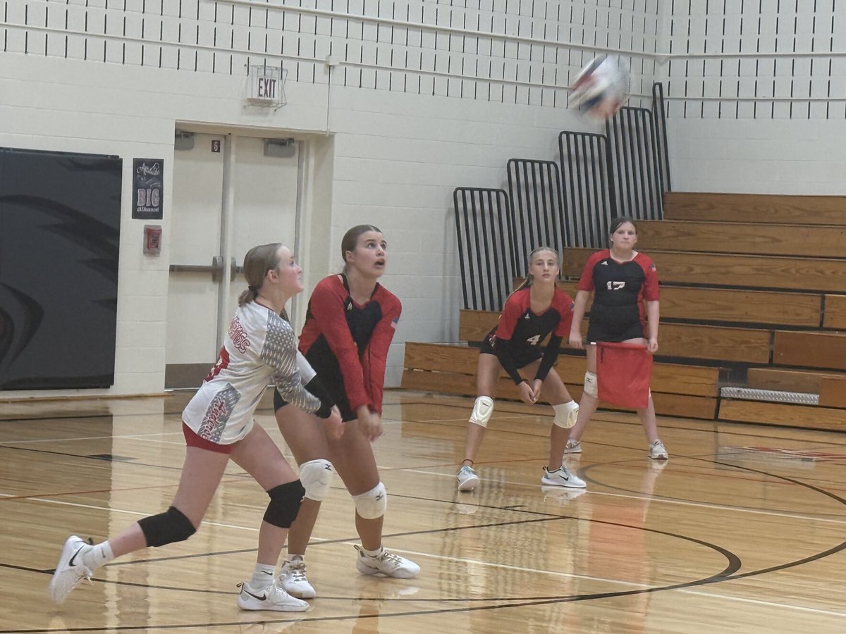 AMS7B's tweet photo. 1st set his in the books. AMS 25-10. https://t.co/PhXPZSpxAI