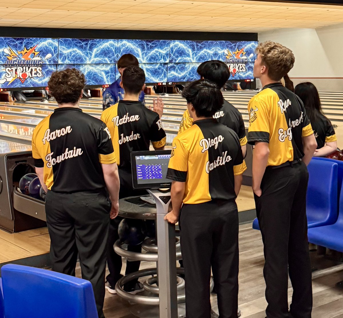 BVHSBowling's tweet photo. 9/4/25 - vs Ida Baker. Boys won 3-2 and Girls lost 0-4. Nathan Jordan with the 202 and Mia Brooks with a 146! https://t.co/ACkHGI7ayU