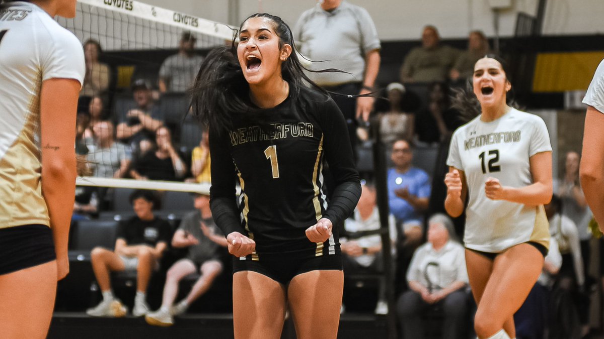 A true team effort! Our No. 2-ranked volleyball team fought through a challenging second set to secure its 23rd consecutive conference win last night. Weronika Urbanksa led the charge with a double-double! Next stop: Florida for a tournament. bit.ly/4mk2Yg9