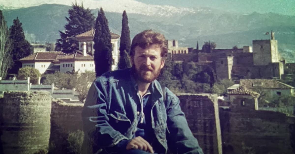 ahm7nu's tweet photo. مصطفى ست مريم نصار (أبو مصعب السوري) ابن الاحياء الغربية من أبرز المنظّرين الجهاديين، سافر إلى أفغانستان والتقى أسامة بن لادن، وإن كان لاحقا أكثر ارتباطا بالعمل الفكري والتنظيري من العمل العسكري المباشر.

شارك في أحداث الثمانينات https://t.co/Lpr7ZVNSt0