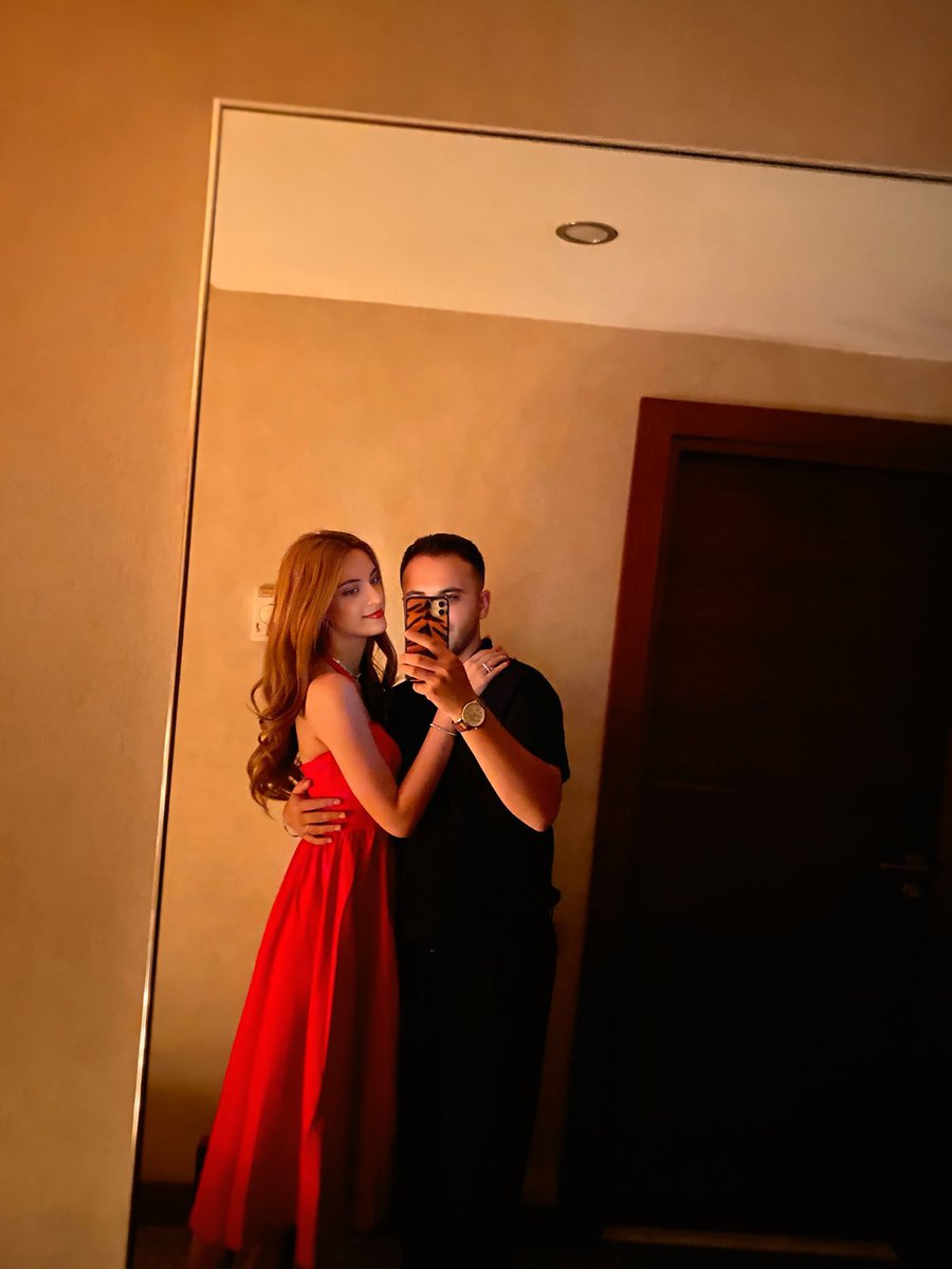 eelitizm's tweet photo. 🍷🍓 https://t.co/aPRpU5WhKz