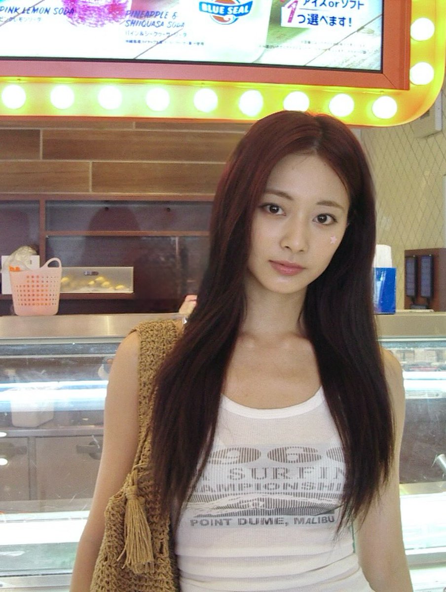 쯔위 (TZUYU) tweet media