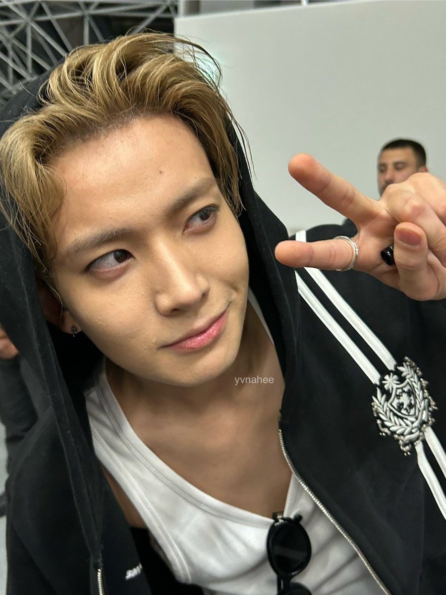 so pretty.. so beautiful.. so ethereal.. i need to kms