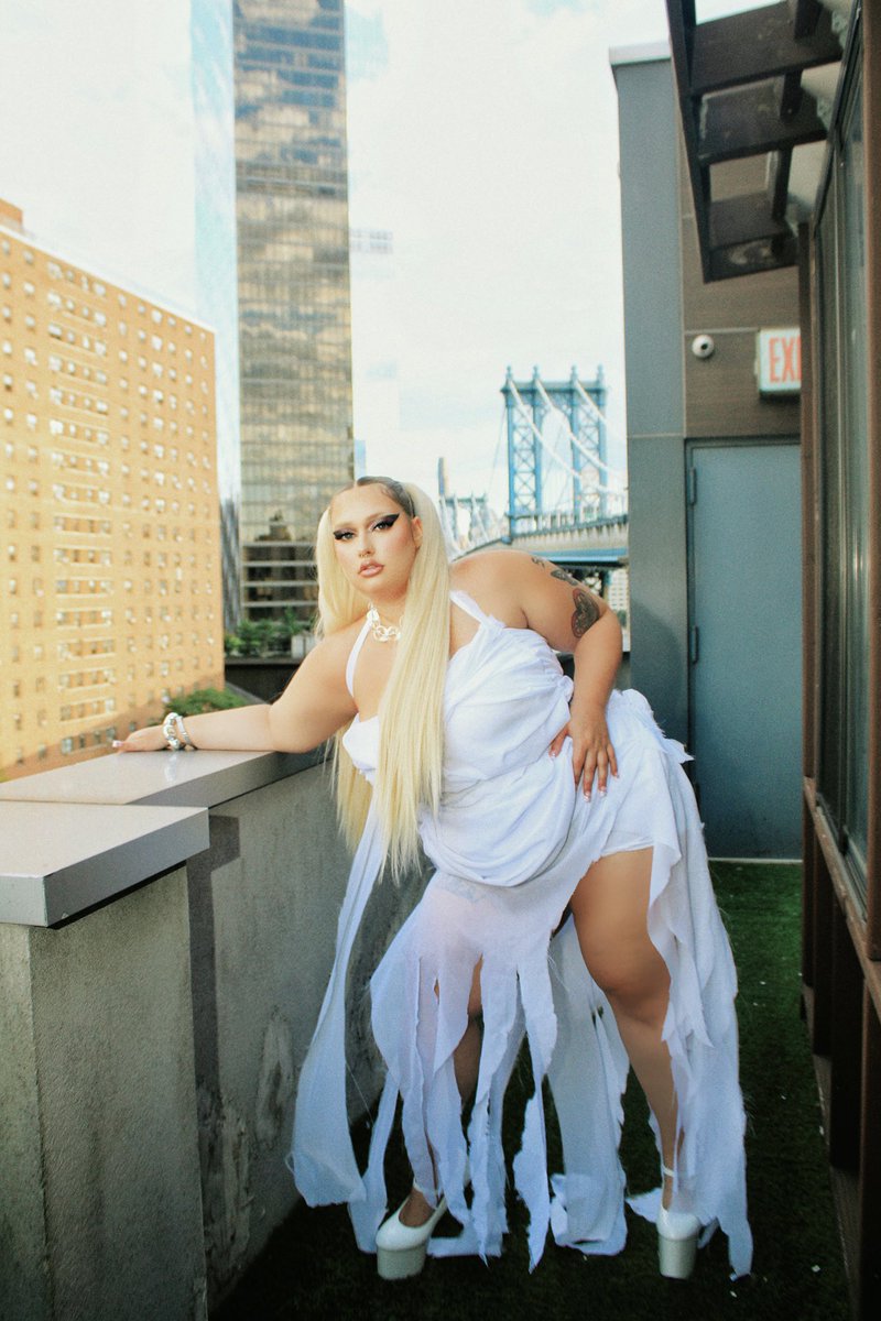Gaga but let’s make it body positive 

Full figured muse killed this shoot. Presented by Me.