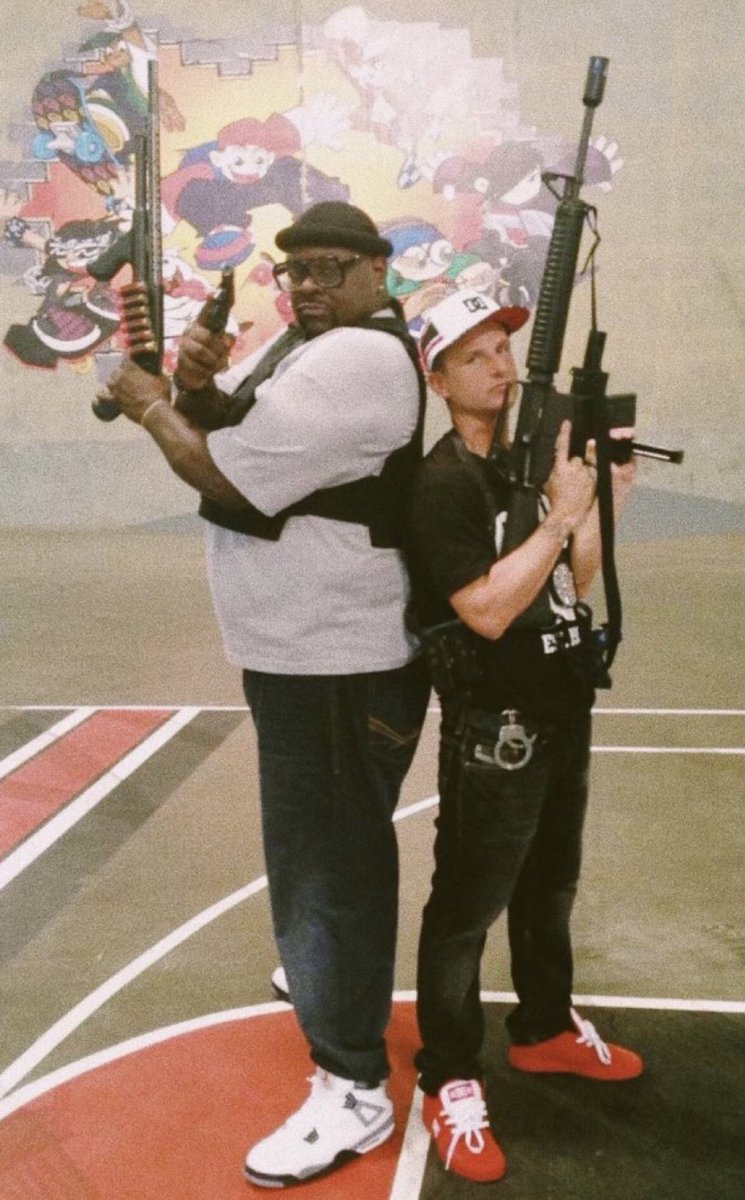 $B. (@maybebrendo) on Twitter photo 