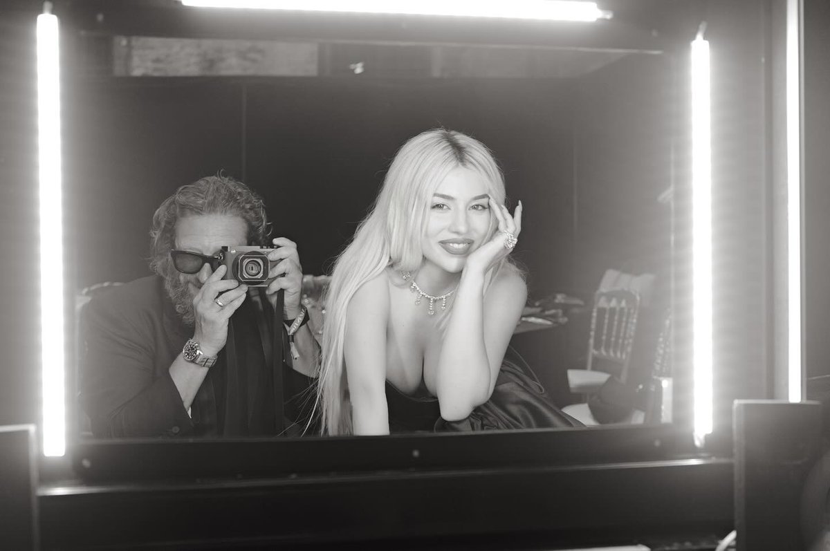 #𝙰𝚅𝙰𝙼𝙰𝚇𝚁𝙿 ▶ Ava Max through the lens of Greg Williams at the backstage of the amfAR Gala Venezia 2025.