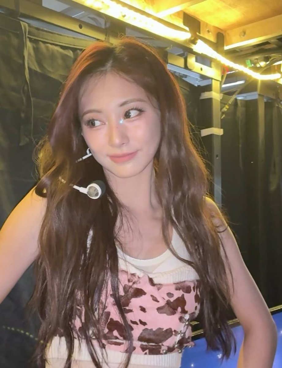쯔위 (TZUYU) tweet media
