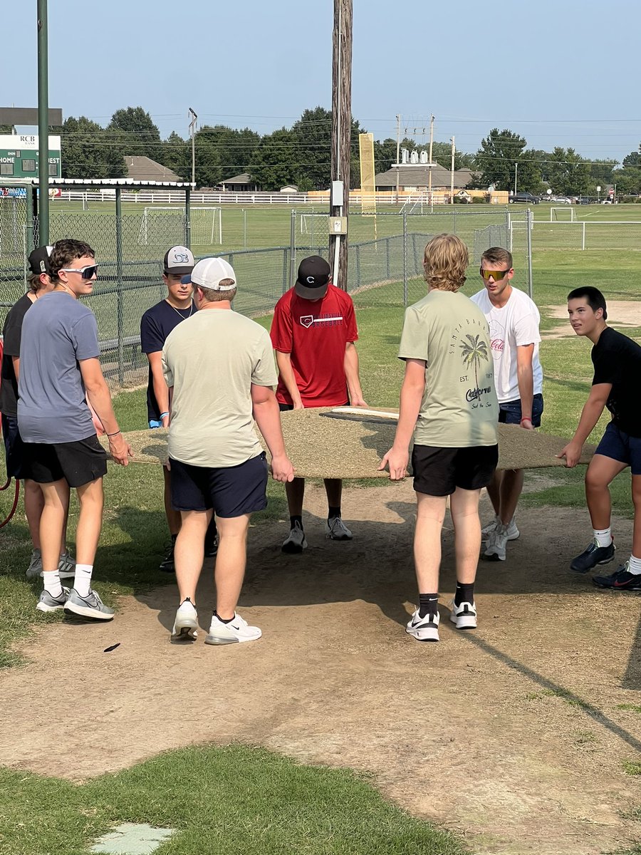 The boys went out to help get the local youth fields ready for fall league starting this weekend. <a href="/cvillecards/">Collinsville HS</a> <a href="/cvilleokschools/">Collinsville, OK School District</a> <a href="/cvilleathletes/">Cardinal Athletics</a> 

#ItsGoodToBeACardinal