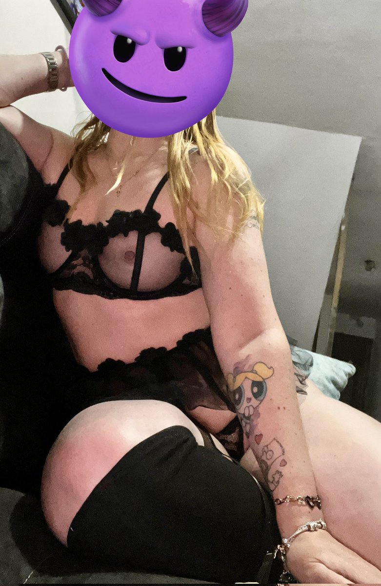 loverhot309's tweet photo. Holiiii 🤭🤭🤭 me compre esta lencería que tal les parece a mi me encanto 💦💦💦💦 https://t.co/2xhwZ2JbR9