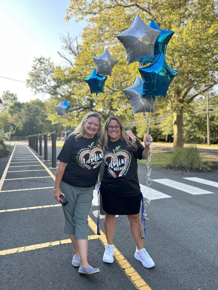 Dutch Neck 1st day! ⭐️💙🤍