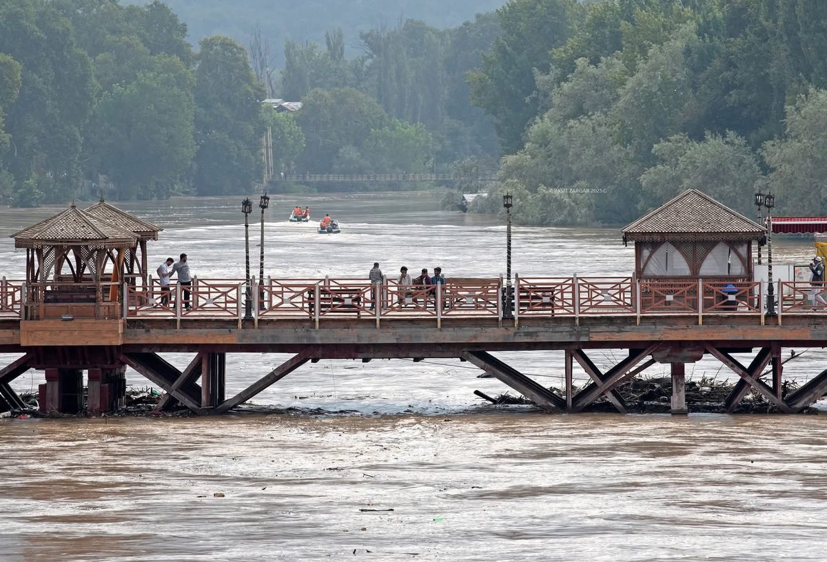 Dear Chief Minister Omar Abdullah,
I am addressing  current  flood alert in Kashmir and its dire consequences. This is your second term, yet we continue to struggle with flood management. No lessons have been learned since 2014; no substantial strategies have been implemented to