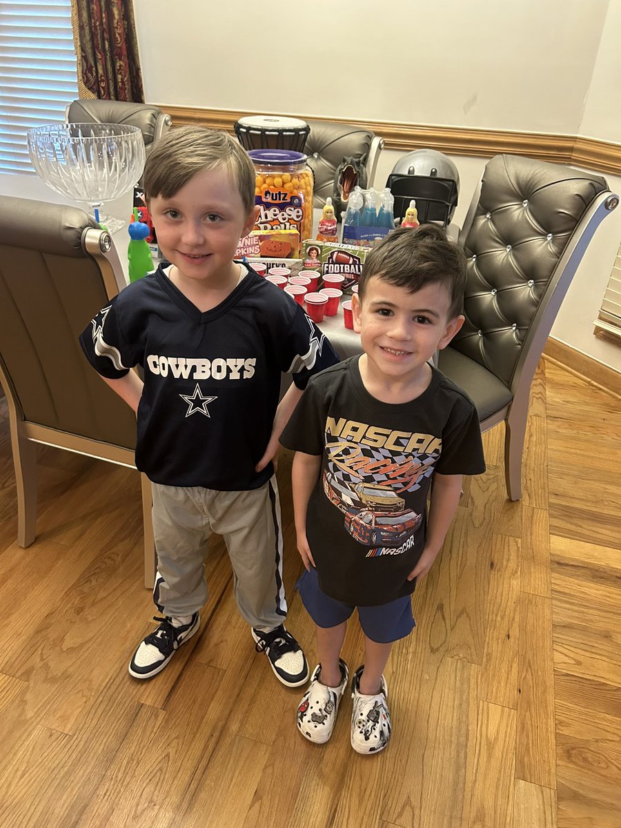 Johnny Jr tweet media