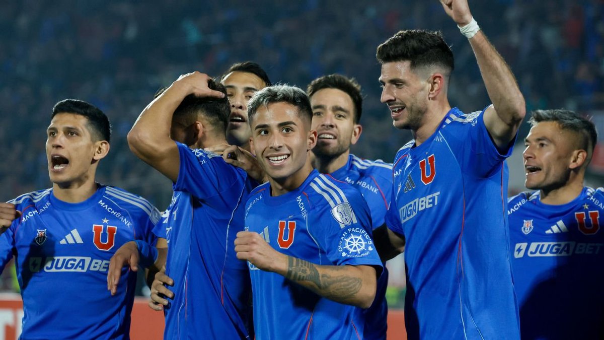 PitazoFinal2023's tweet photo. YA TIENEN RIVAL
U de Chile será el rival de Alianza Lima por los cuartos de final de la Copa Sudamericana. Además, el cuadro chileno jugará sin público de local y visita por los próximos 7 partidos. 
#conmebol #LoUltimo #AlianzaLima #UdeChile https://t.co/frLPUVc4qF