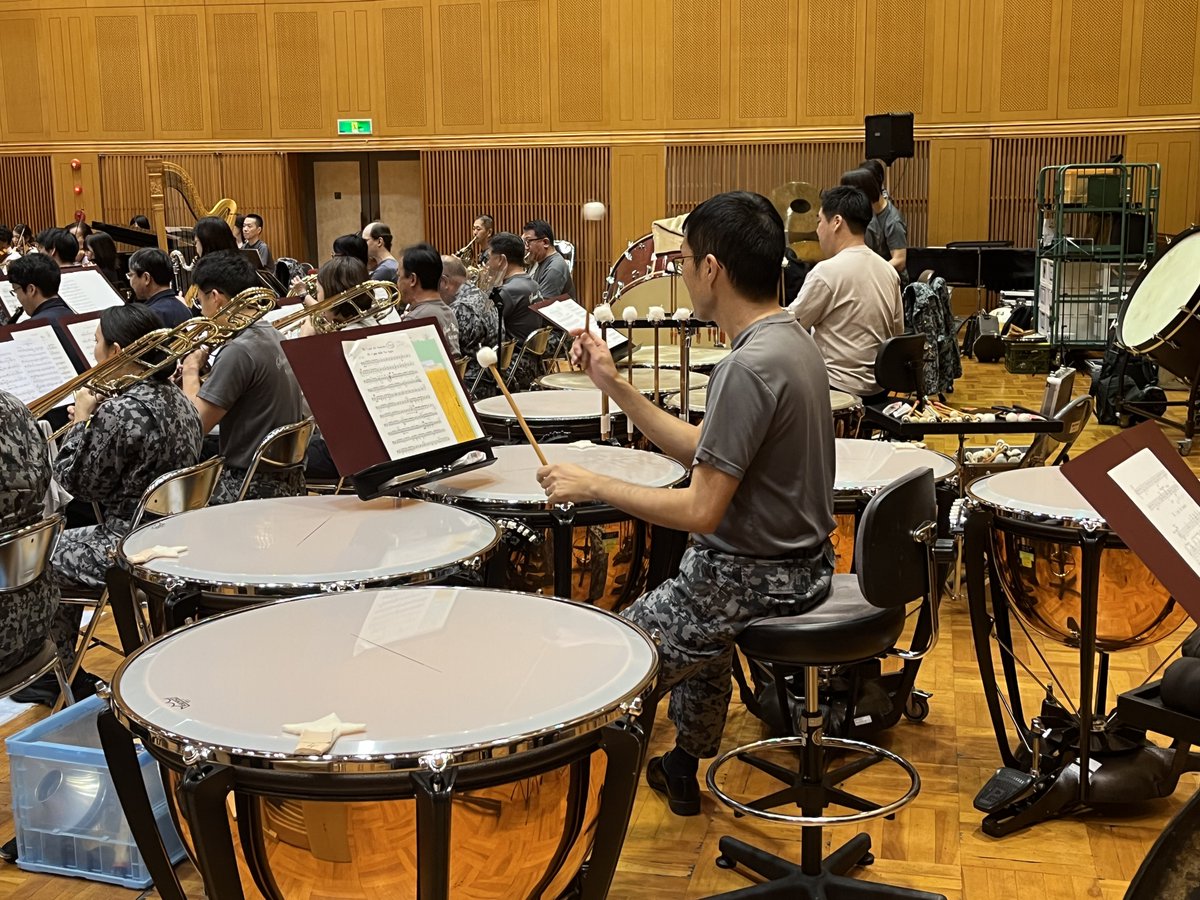 #航空中央音楽隊 は福岡県を訪れ、いよいよ明日となった #九州交響楽団 との本番に向けて緻密なリハーサルが始まりました。

#春の祭典 #ローマの松 #華麗なる舞曲
#アクロス福岡シンフォニーホール